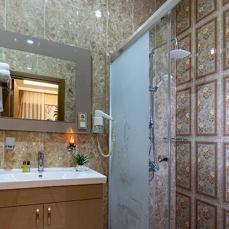 Linnga & 3* Istanbul